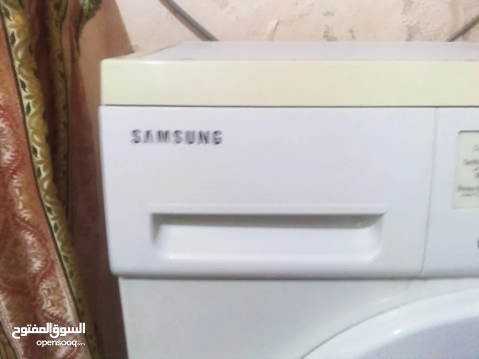 متاح غسالة سامسونج مستعملة بحالة ممتازة جدا للبيع اقرء الوصف