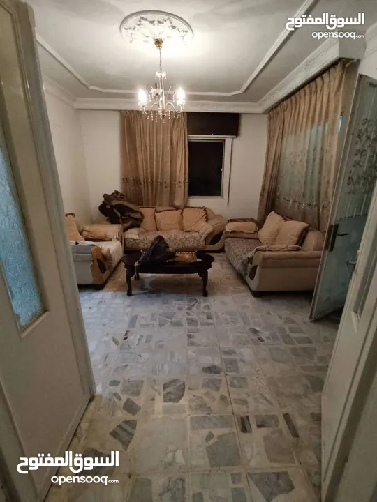 شقة ارضية مميزة مفروشة للبيع خلف الهنيني من المالك شارع تجاري