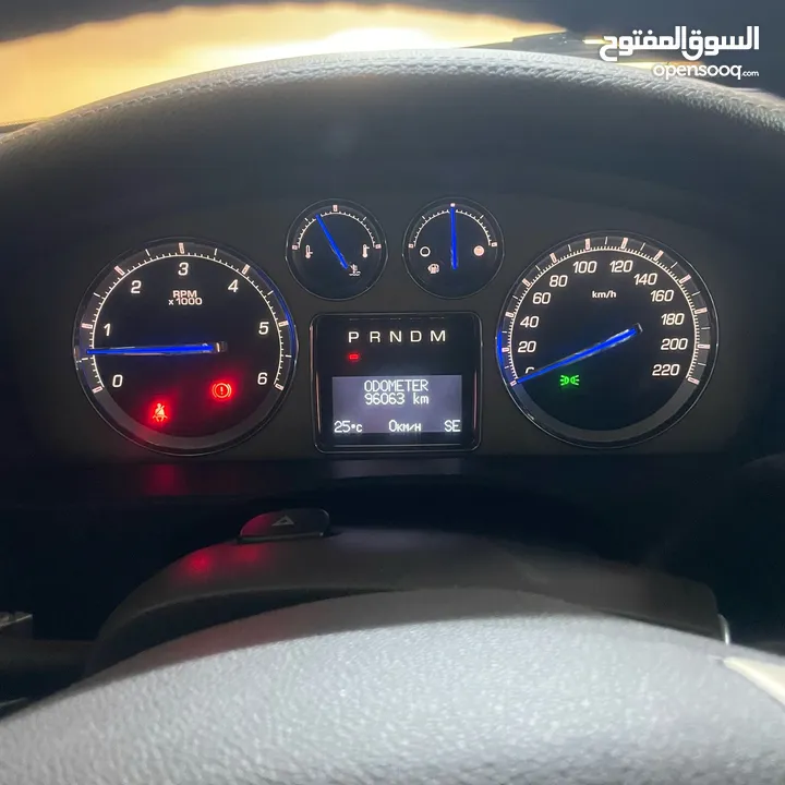 كاديلك اسكاليد بلاتينيوم أعلى صنف 2013 مخزن مالك ثالث بنزين وارد الوكيل