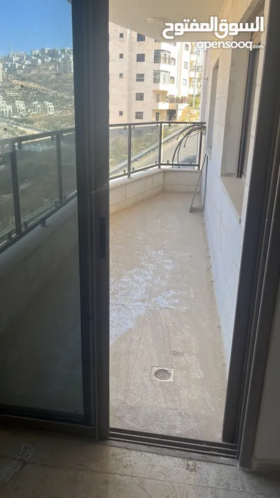 شقة لقطة في الطيرة قرب ادارة الحراسات