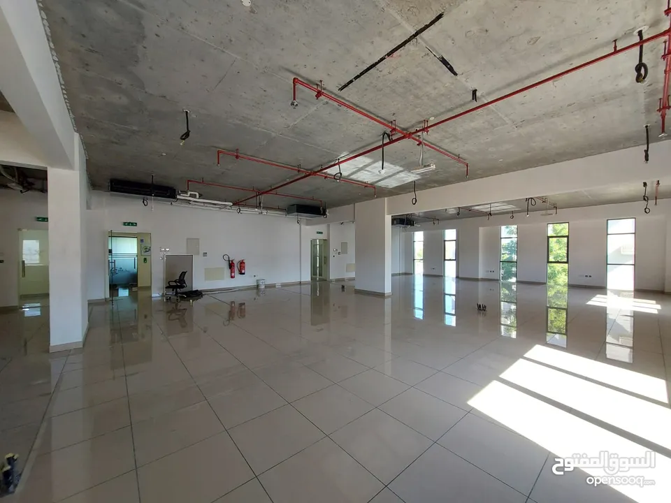 Office Space 65 to 250 Sqm for rent in Al Khuwair REF:953R