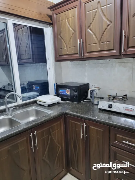 شقق سكنية فارغ ومفروش للطالبات