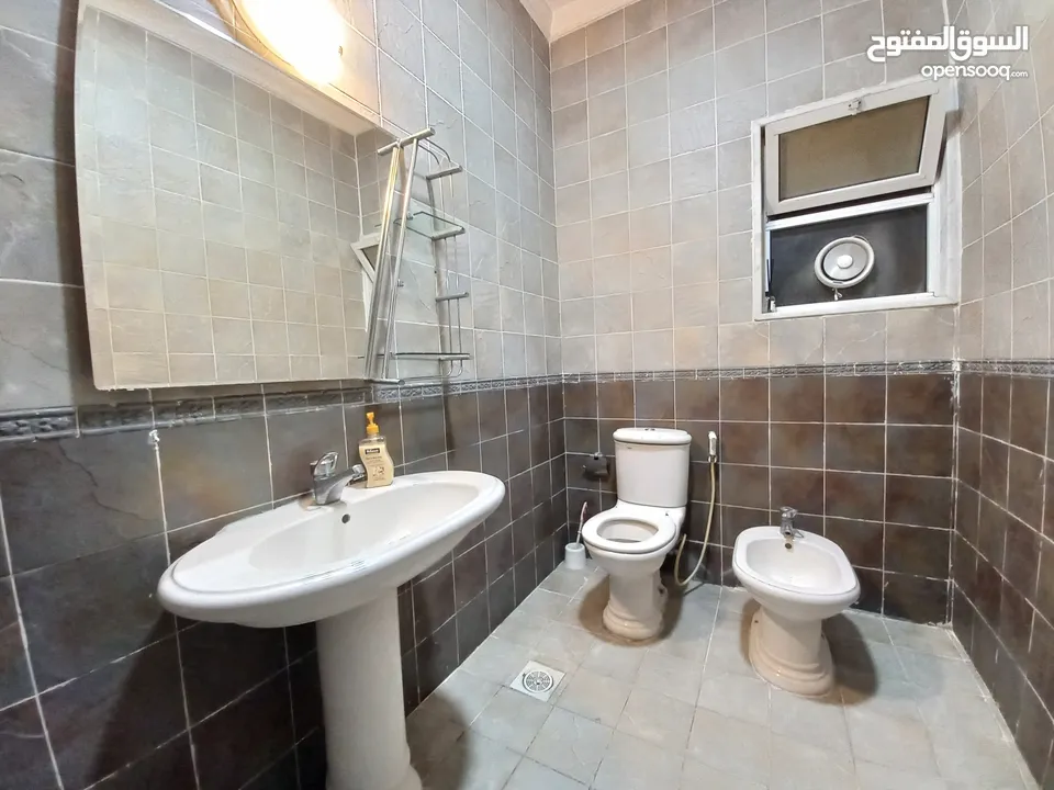 شقة مفروشة للإيجار في دير غبار  ( Property 36250 )-174960510