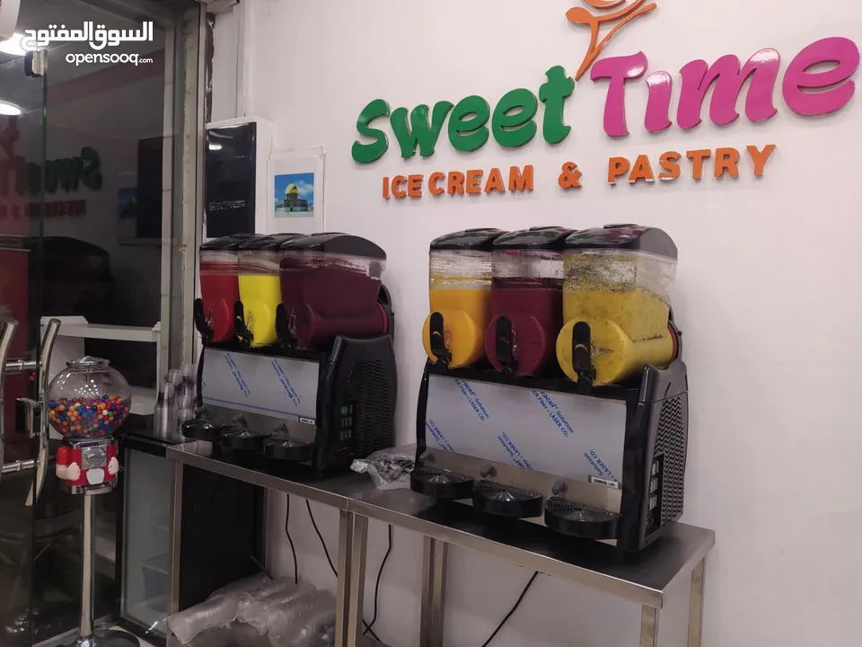 ماكنتين سلش ثلاث عيون  استعمال قليل بحال الجديد بسعر مغري