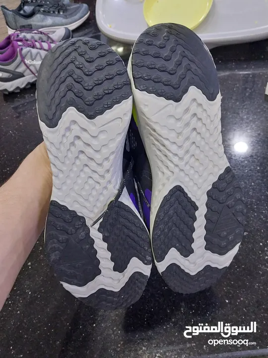 حذاء مشي او جري لمسافات كبيره نايك اصلي NIKE جدبد غير مستعمل مقاس 37.5  مقاوم للماء قابل لتنفس