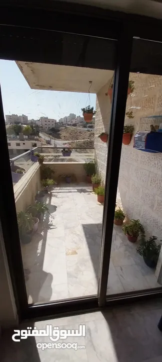 شقه فخمة في حي المنصور للبيع في احلى مناطق في عمان
