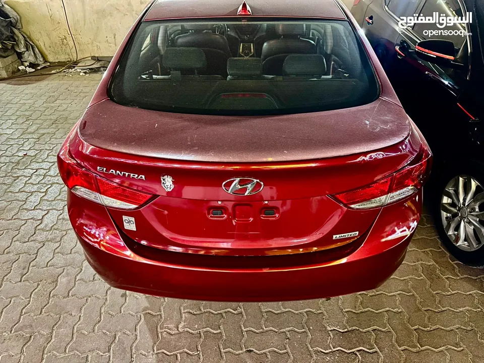 Hyundai Elantra 2012 (limited) with sunroof with red colour