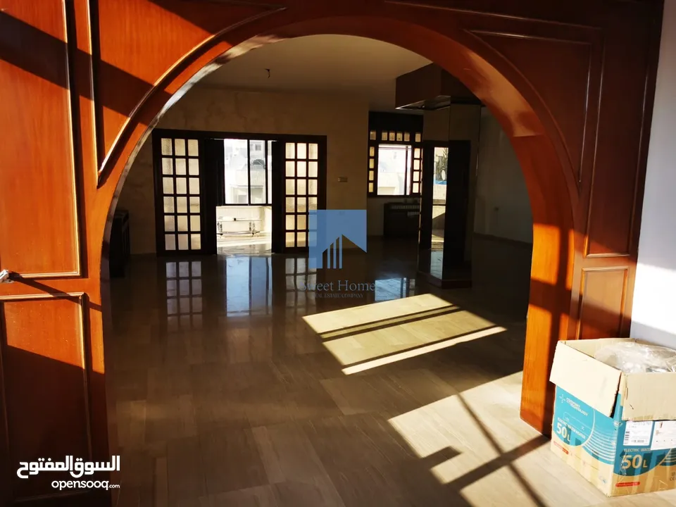 شقة طابقية فاخرة للبيع بأجمل مناطق الصويفية - خلف المدارس الأمريكية طابق ثالث 350م بسعر مغري