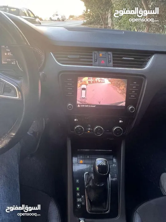 سكودا لورين الكلمينت فل بدون فتحا