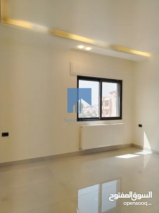 شقة فاخرة للبيع في الجندويل طابق ثالث مع روف دوبلكس 193م تشطيب سوبر ديلوكس لم تسكن