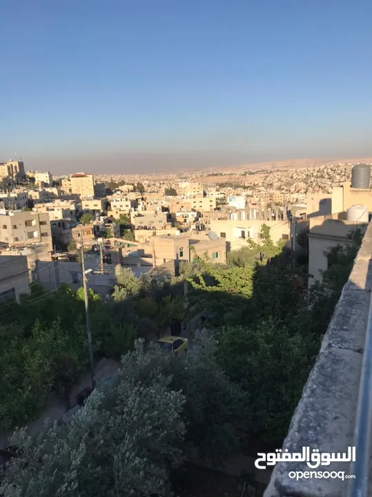 عمارة من 3 شقق مساحة 320 م وارض فارغة ياجوز منطقة الرشيد حي جعفر قرب اخر موقف للباصات