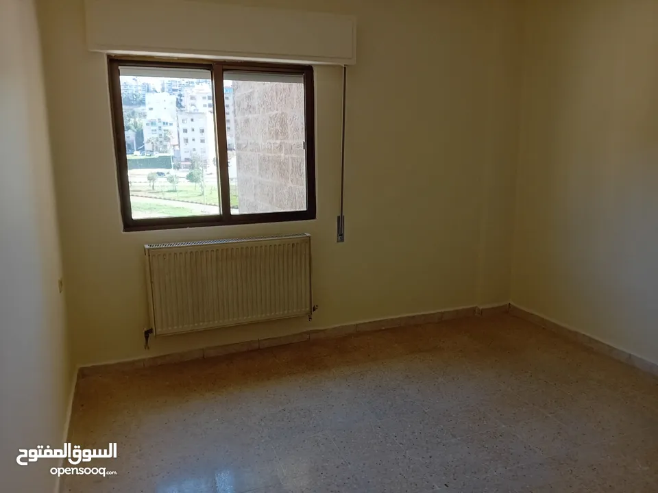 شقة للبيع في منطقة مميزة عرجان