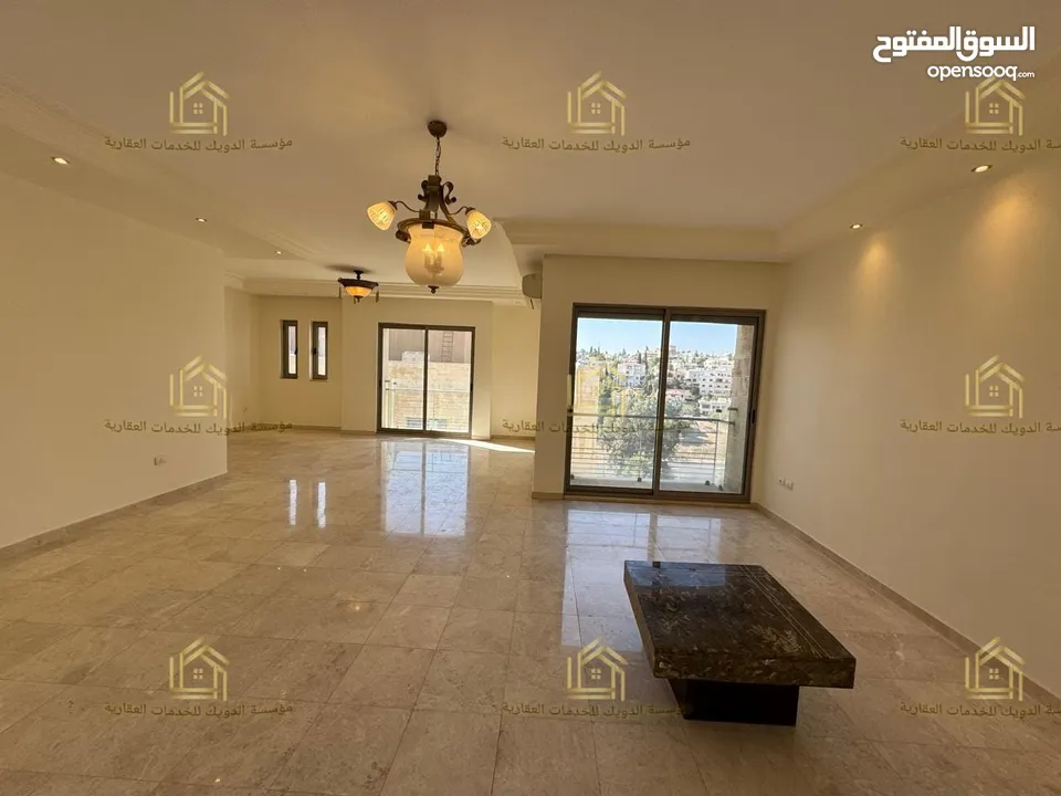 عرض فاخر --- جديد لم يسكن ----