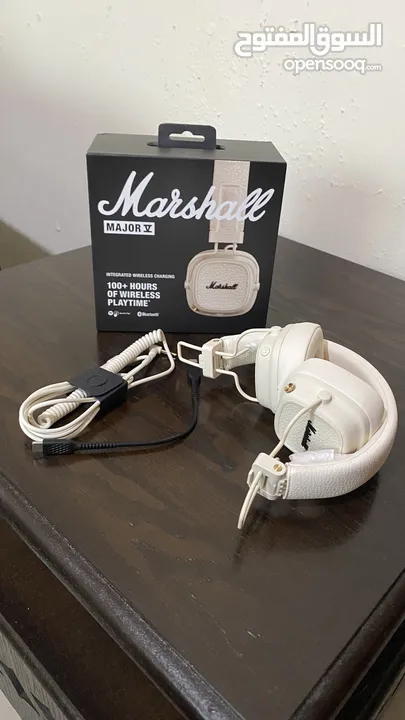 Marshall Major V Wireless on-ear headphones with 100+ hours of playtime.