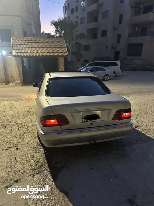 Mercedes W210 e220 cdi 2002