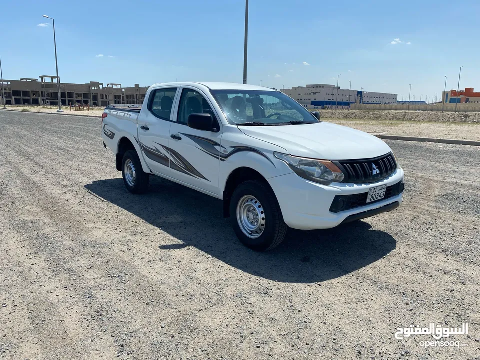 ديـــزل وانيت ميتسوبيشي   MITSUBISHI L200   (ديــــــزل)  مديل//2017  4*4 دبـــــــل  قير عادي