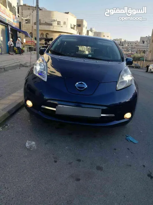 نيسان ليف للبيع