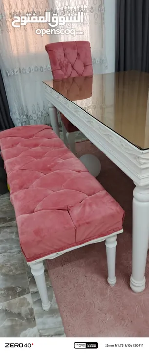 طاولة سفر بحالة الجديد بسعر 220 قابل للتفاوض بشي بسيط
