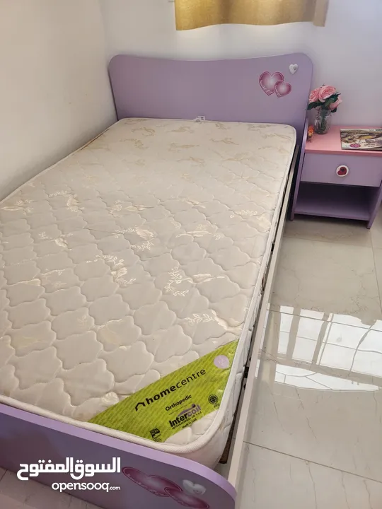 سرير اطفال هوم سنتر : Kids Furniture Used : Abu Dhabi Al Shawamekh  (208067048)