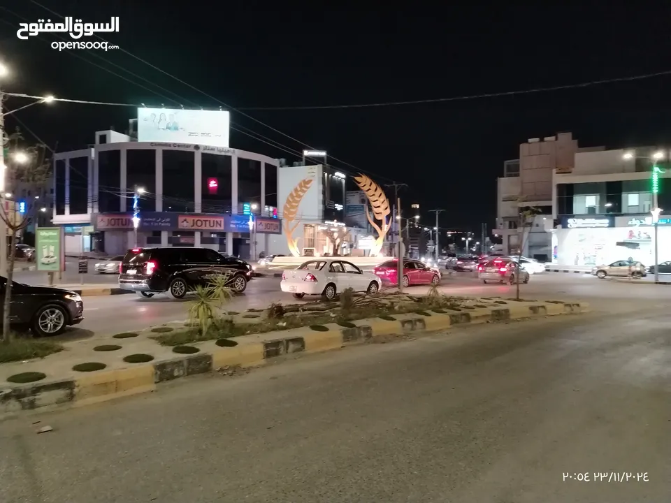 مخزنين عدد 2 للايجار بقرب من مجمع عمان وشارع اربد الحصن ودوار اليوسفي وقهوة هيبرد حلويات ميدان شامي