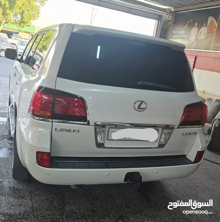 للبيع جيب لكزس LX570 بحاله الوكاله