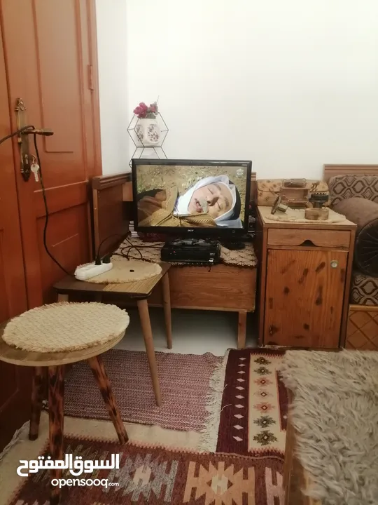 ثلاثه شاشات للبيع السعرعلى التلفون  HDMI