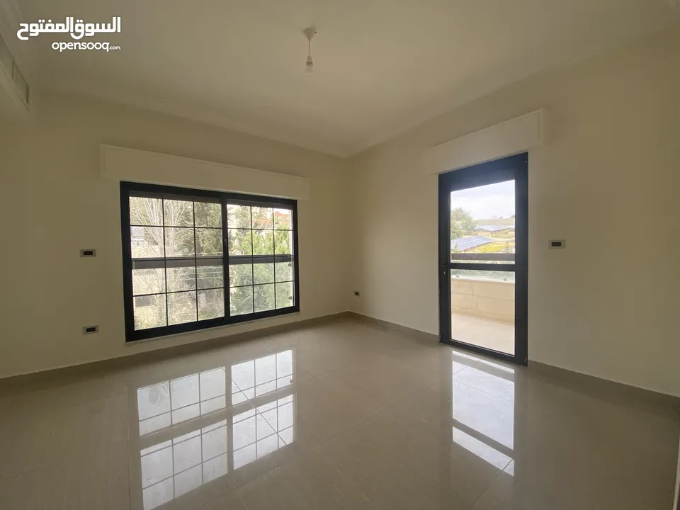 شقة غير مفروشة للإيجار 230م2 ( Property 16030 ) سنوي فقط