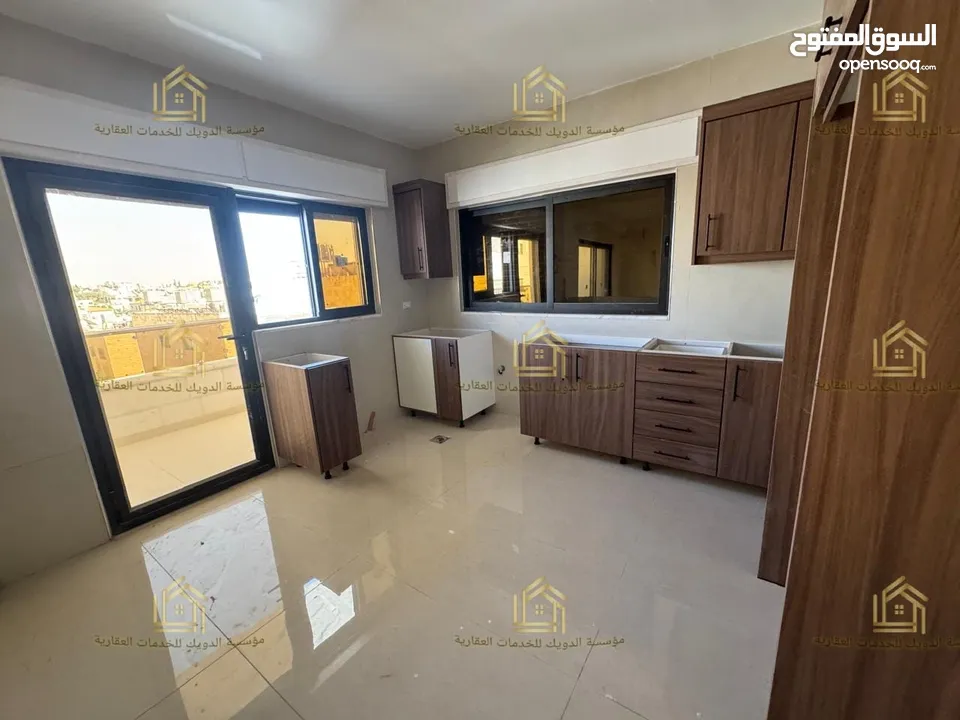 روف جديد لم يسكن مع ترسات بإطلالــــه بانوراما