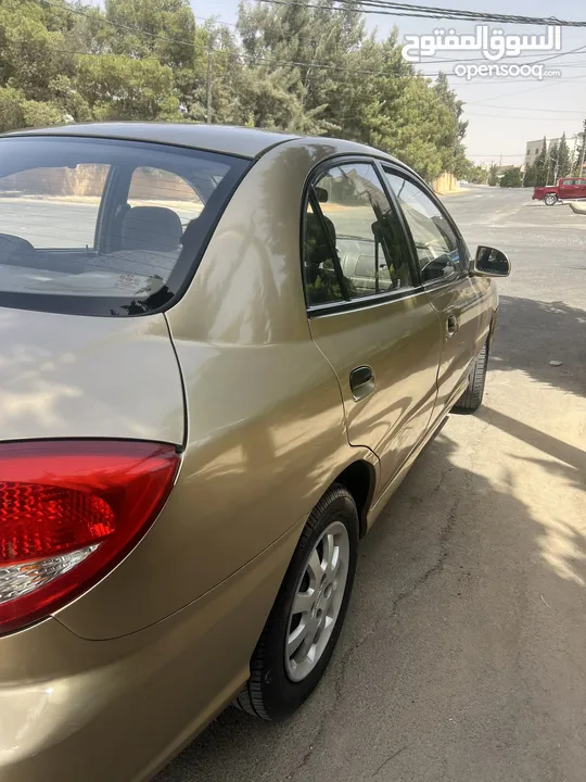 كيا ريو 2005