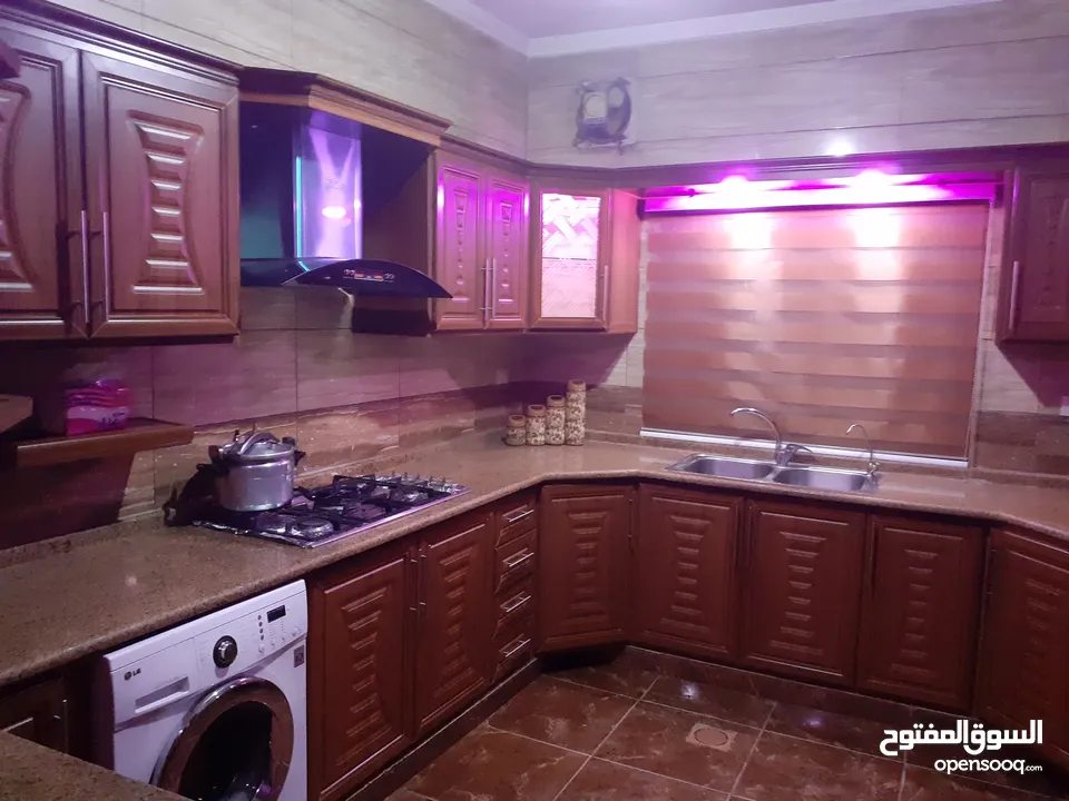 بيت طابق اول مع السطح للبيع من المالك مباشره ماركا الشماليه