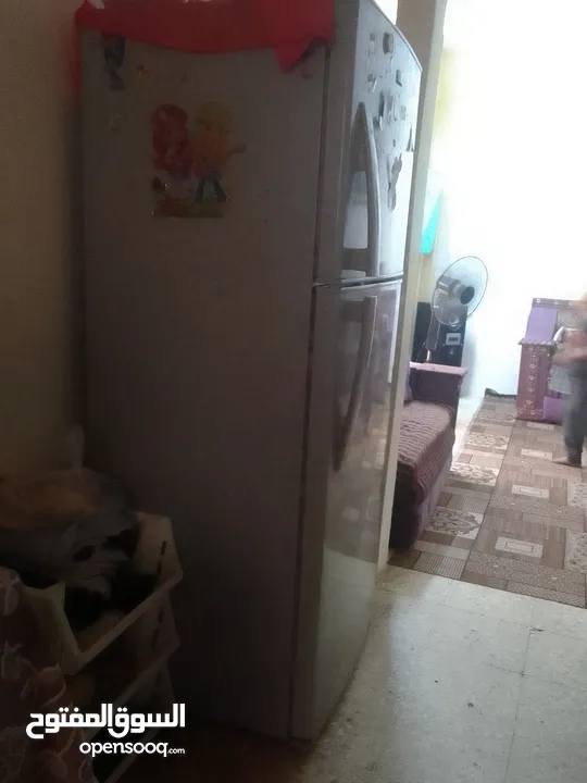 ثلاجة للبيع مستعمله للبيع بحاله جيده جدا