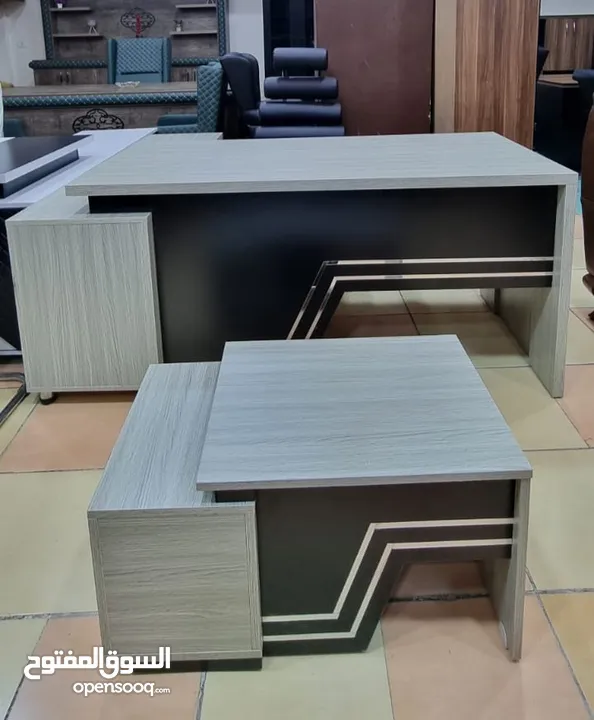مكتب مدير مع جانبية وادراج مع طاولة وسط هدية  متوفر بعدة الوان حسب الطلب