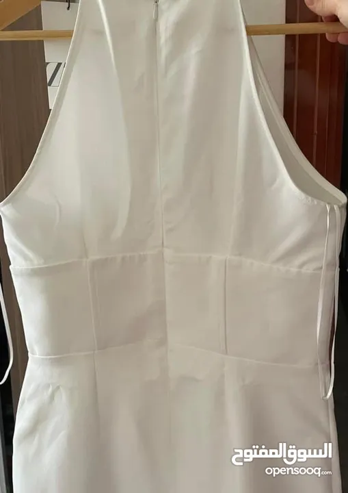 New white dress from Zara size Mفستان جديد من زارا قياس ميديوم