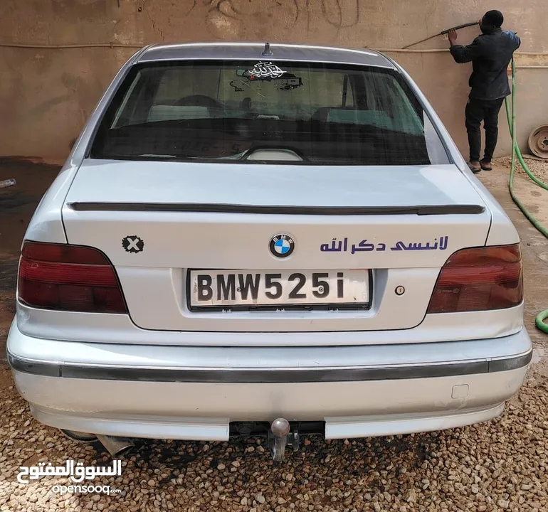 فنس واحد Bmw525 نضيفا