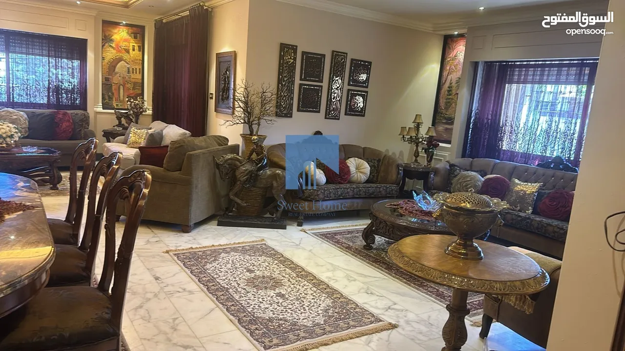 شقة طابقية فاخرة للبيع في دير غبار - خلف ال Olive Tree طابق اول 315م تشطيب سوبر ديلوكس