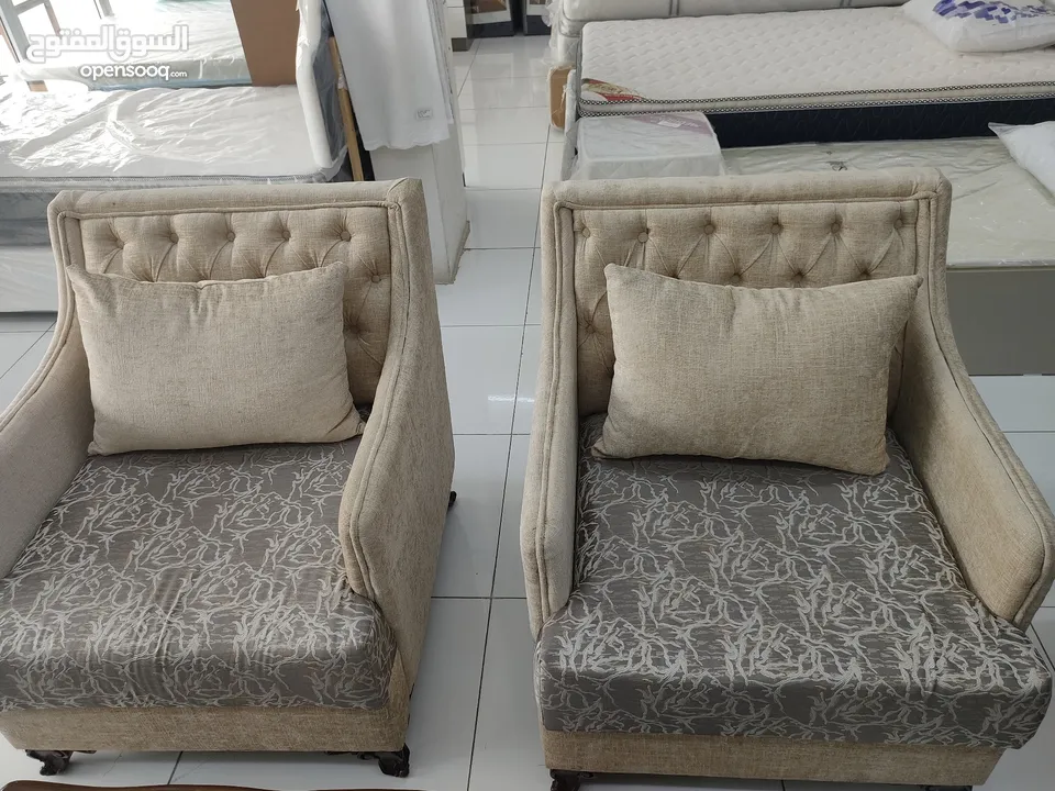 New sofa set tafseel 5 seater made in Oman