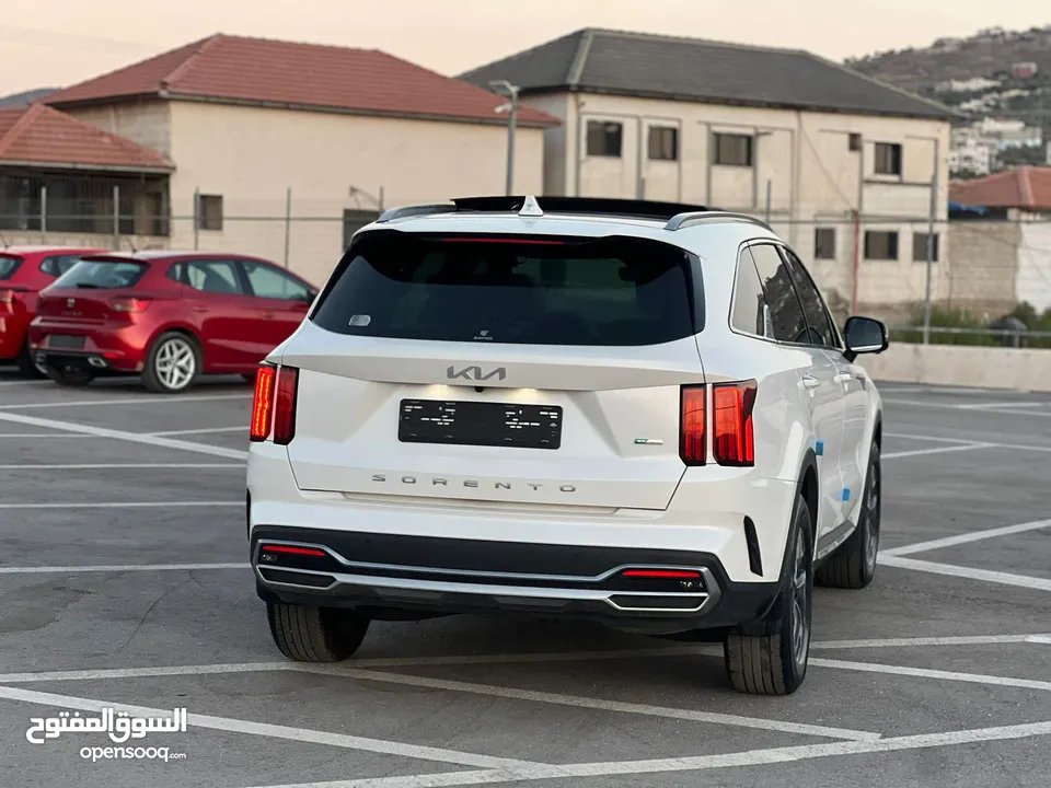 كايا سورينتو 2022 /فل الفل  فتحة سقف بانوراما  2x4 ///240Hp بنزين + كهرباء  ( Haybrid) 1600cc