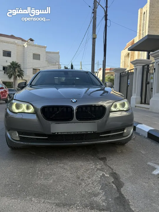 لون مميز بحالة ممتازة BMW f10 فحص كامل ماتور 3000