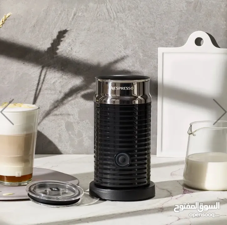 صانعة رغوة حليب  Milk Frother إيروتشينو 3  Aeroccino 3 - Black