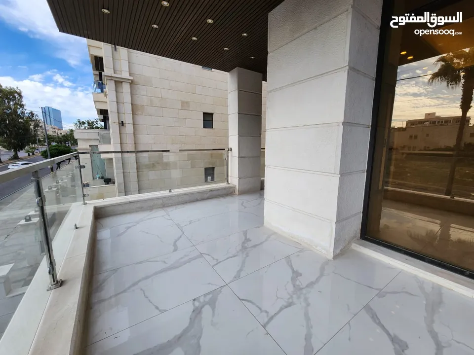 شقة نصف مفروشة للإيجار في عبدون - ref : 14583