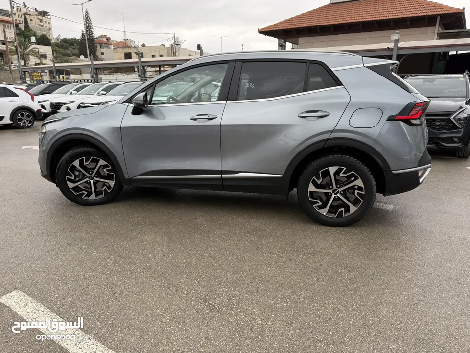 كيا سبورتاج ترخيص 2022 محرك 1600 هايبرد   جير أوتوماتيك 240 حصان