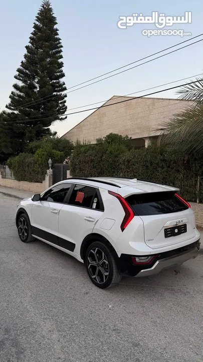 كيا نيرو هايبرد بالمواصفات الفخمه جدا