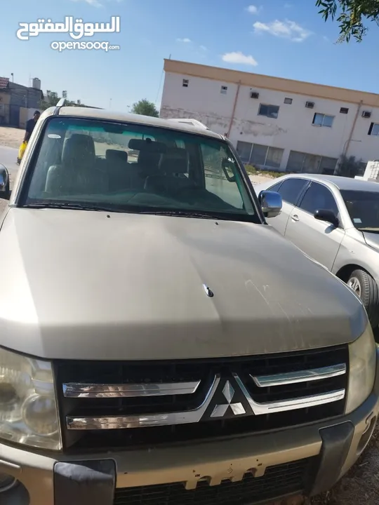 Mitsubishi pajero 2009