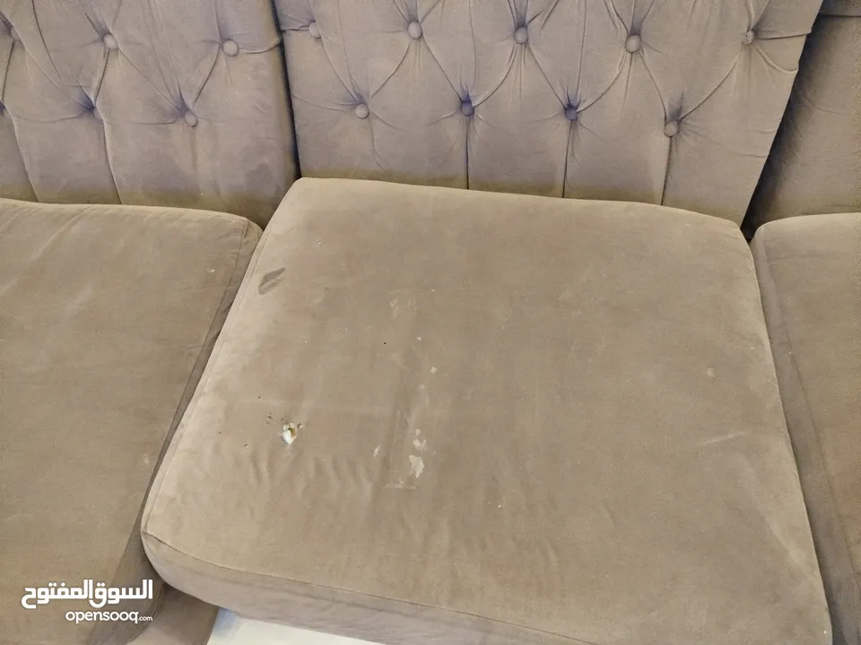 طقم كنب كورنر لون كابتشينو ضهر كبتونيه بحاجة لتنضيف فقط   وارد السعودية استعمال 5 سنوات