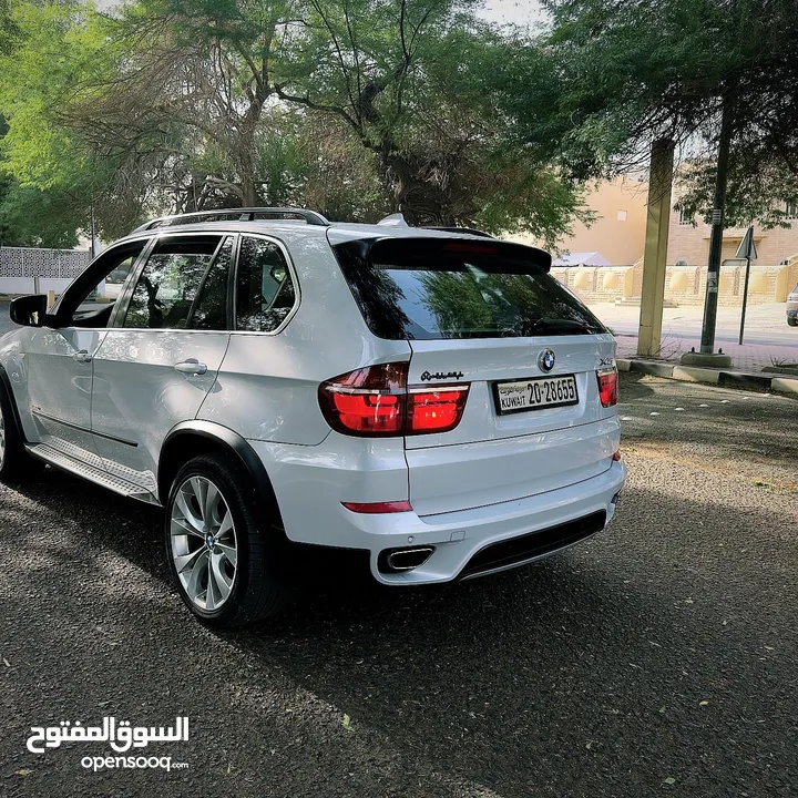 BMW X5 V8 فل كامل المواصفات أعلى درجة