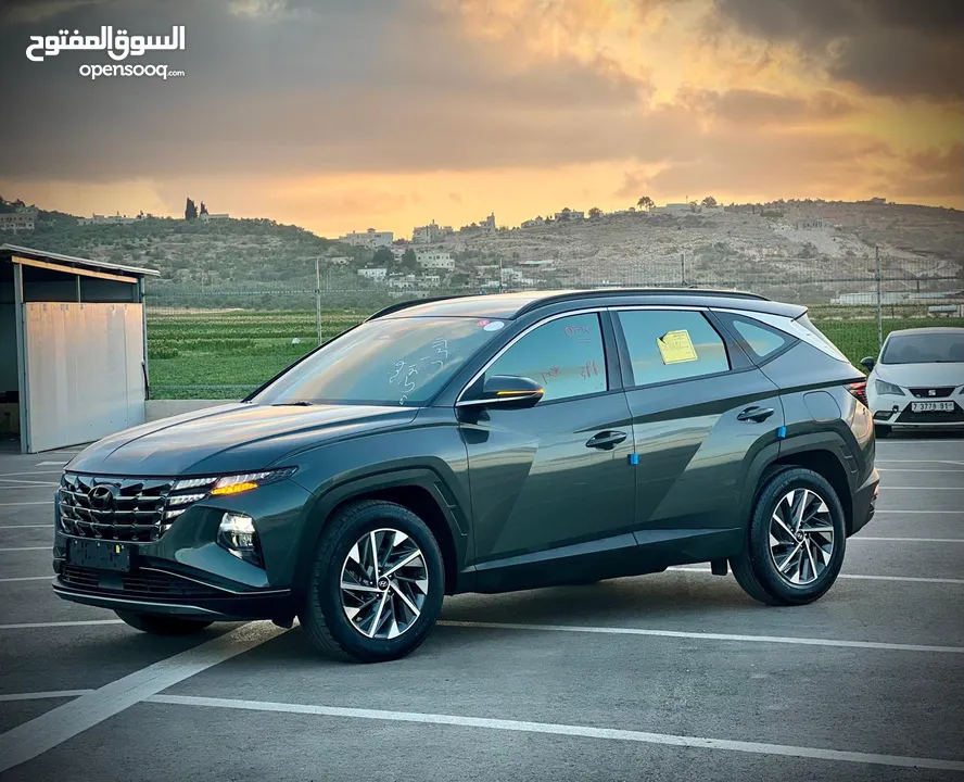 هونداي توسان/2022 فل الفل بدون فتحة سقف  2x4 ///240Hp بنزين + كهرباء  ( Haybrid) 1600cc