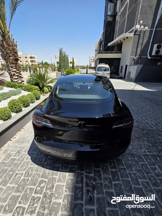 Tesla model 3 2023 ممشى قليل  فحص كامل أوتوسكور ق  B+(86)الوان مختلفه وداخلي ابيض او اسود واسعارر
