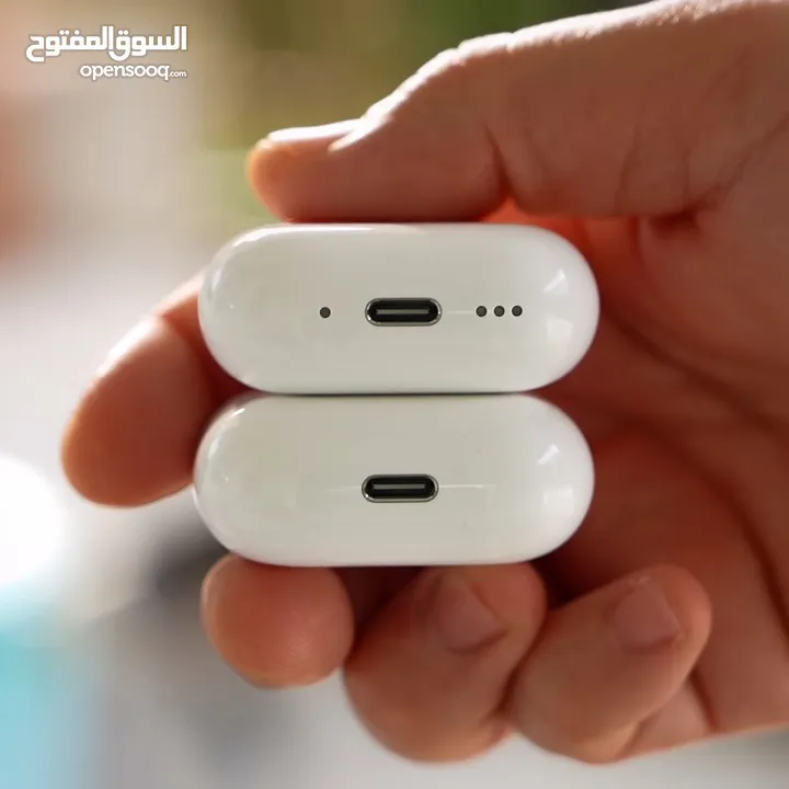 سماعات AirPods 4 تأتي بتصميم مميز وراحة مطلقة مع جودة صوت محسّنة وعزل ضوضاء نشط (ANC) لتجربة استماع