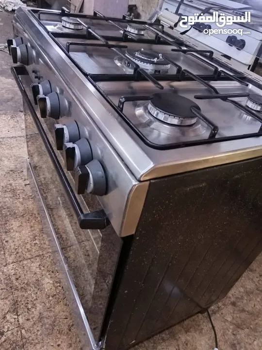 فرن غاز بحال جديد استعمال خفيف كثير