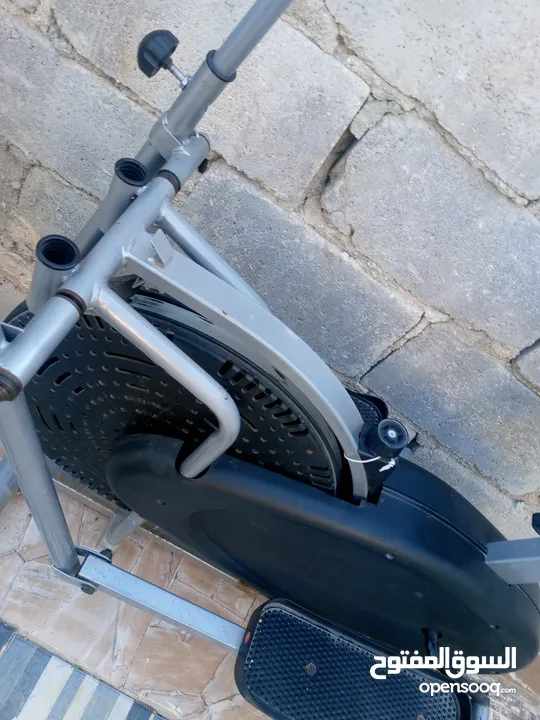 جهاز رياضي للياقه البدنيه
